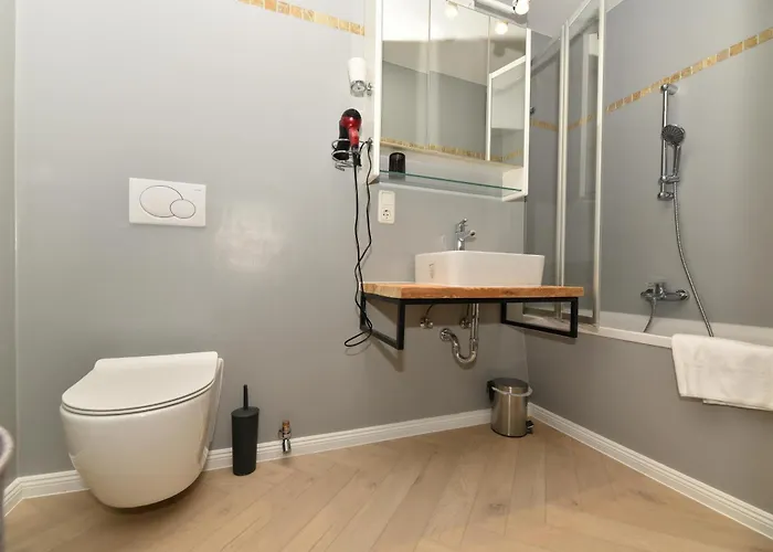 Penthouse Mountain And View, Terrace, Aircondition, Incl Summer Card 公寓